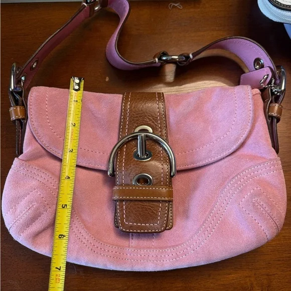 Vintage Coach Pink Suede Soho Purse - Picture 4 of 7